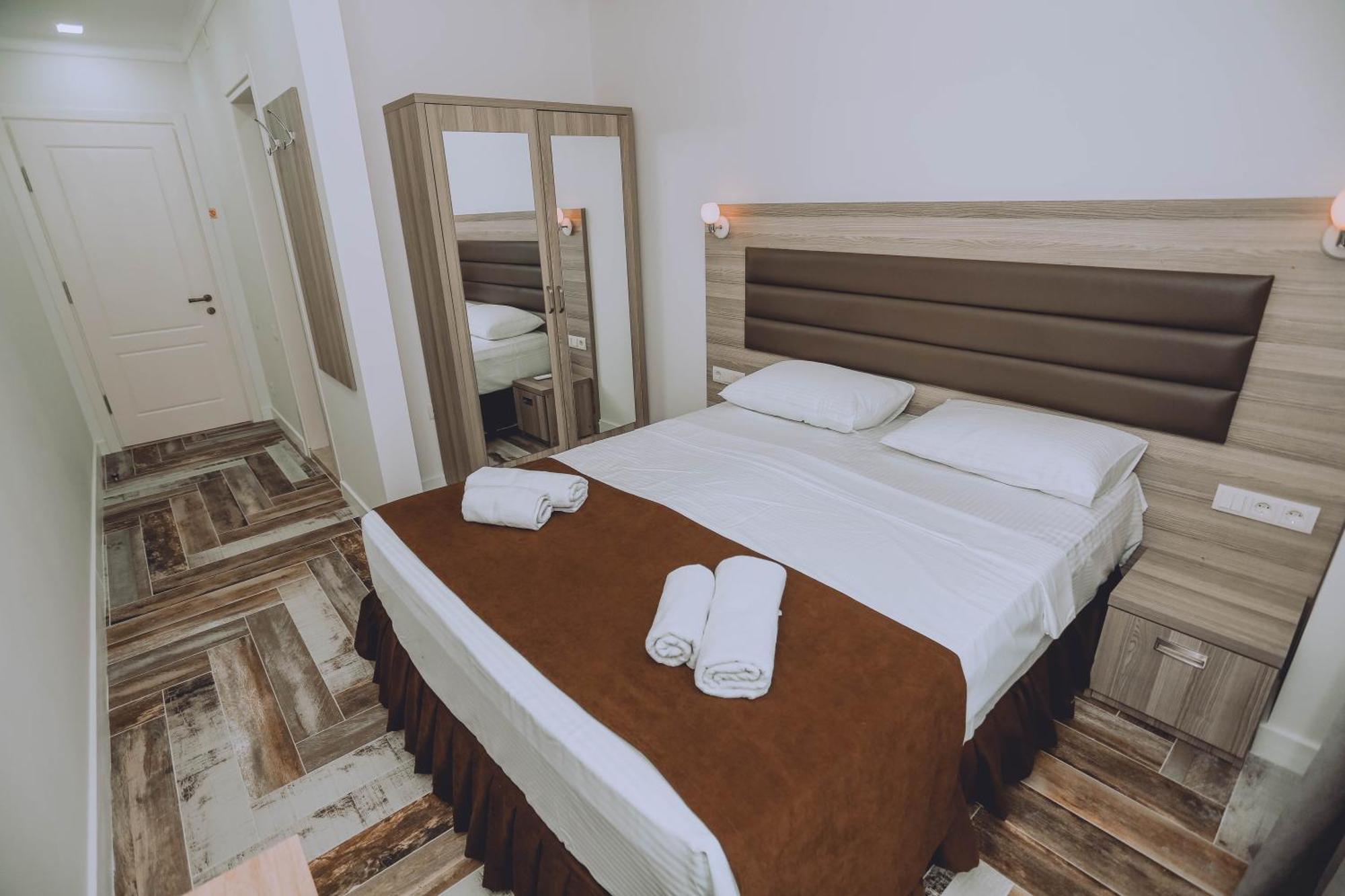 Royal Medis Hotel Batumi Exterior foto